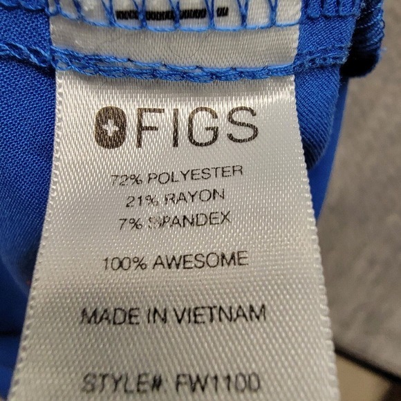 FIGS Technical Scrubs Top Womens XS Solid Blue Casma 3-pocket Scrub Top FW1100 - Picture 3 of 10